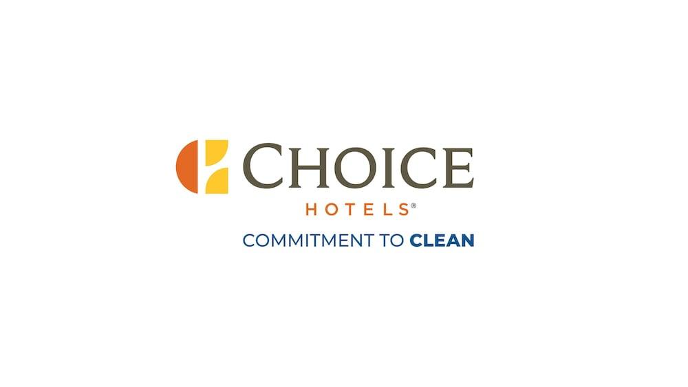 Quality Inn Стрийтсбъро Екстериор снимка